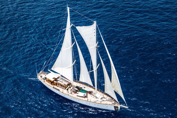 Kairos schooner